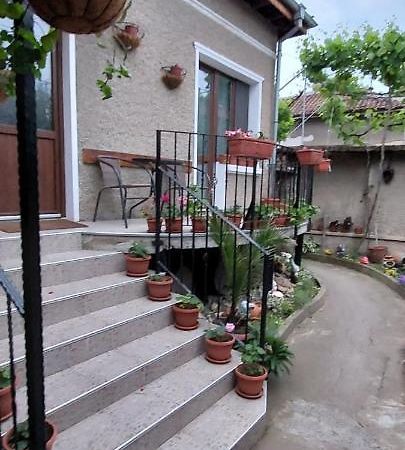 Guest House Kukera Pavel Banya Εξωτερικό φωτογραφία